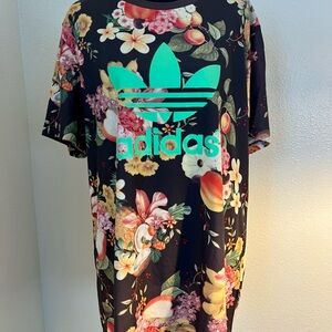 NWT Adidas Jardim Tee Farm Rio Floral Loose T-shirt